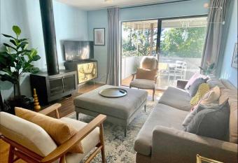 The cutest and coziest little 1bd1ba condo! has Balcony rooms