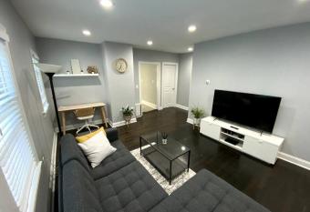 Luxury 3 bdr apt with backyard and off-street parking has Balcony rooms