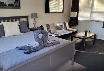 Stunning Studio has Balcony rooms