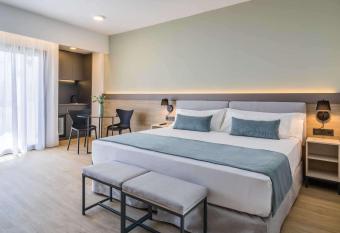 Occidental Puerto Ban  s allows 18 year olds to book a room