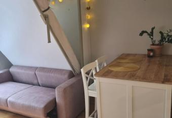 Beautiful home in the heart of Oslo (Gr  nerl  kka) has Balcony rooms