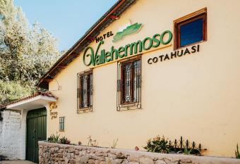Hotel Vallehermoso allows 18 year olds to book a room