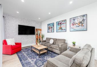 Pop Art has Balcony rooms