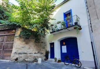 LE COSY HOME, Pezenas has Balcony rooms