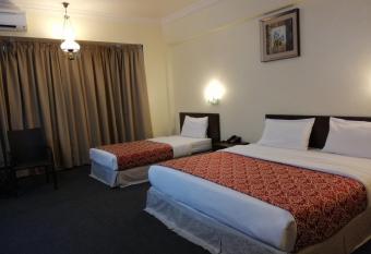 Hotel Damai allows 18 year olds to book a room