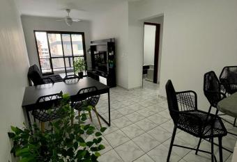 Seu Apartamento no Guaruj   allows 18 year olds to book a room