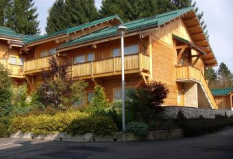 Albergo Rendola has Balcony rooms