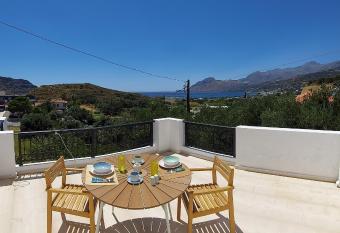 Orama Studios has Balcony rooms