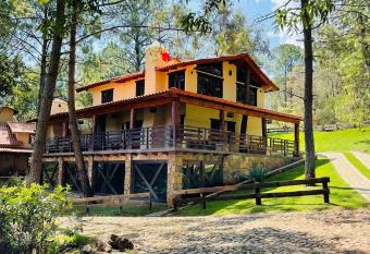 Caba  a La Esperanza has Balcony rooms