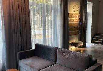 Daukanto 5 allows 18 year olds to book a room