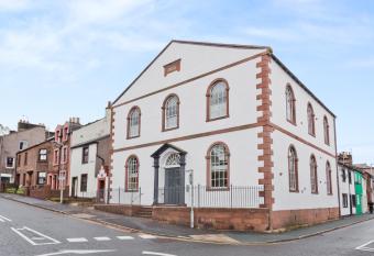 Sandgate Chapel - Self Check In Apartments allows 18 year olds to book a room