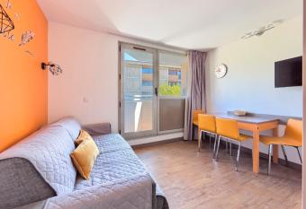 Chez Slim has Balcony rooms