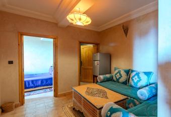 Chillax room salon 2P allows 18 year olds to book a room