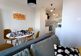 Bursztynowy Apartament has Balcony rooms