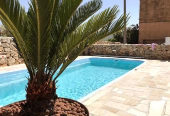 Apartmani Korni   Krk, Pool und Meerblick has Balcony rooms