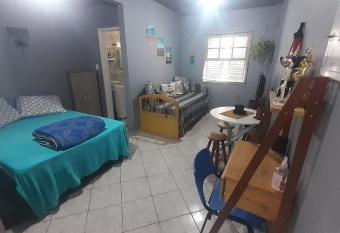 Estadia com tranquilidade e conforto! allows 18 year olds to book a room