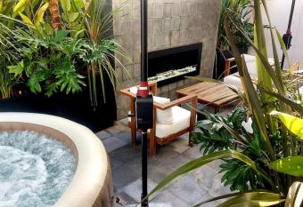 Superbe Appartement avec piscine et jacuzzi priv   allows 18 year olds to book a room