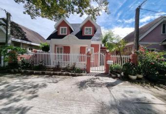 #30 Bel Air House by Red Door House Rental has Balcony rooms