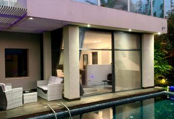 Diamond Mansion                       allows 18 year olds to book a room