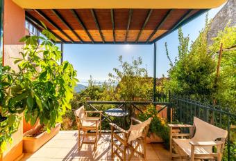 Balis Panorama has Balcony rooms