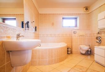 Penzion Lhotka has Balcony rooms