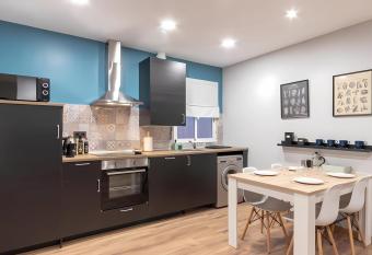 NUEVO Bilbao Urban City allows 18 year olds to book a room