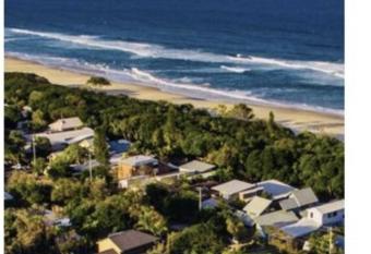 Villa On Tallows allows 18 year olds to book a room