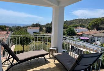 Chalet Mont d Aro has Balcony rooms