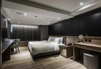 Autumn Willow Hotel has Balcony rooms