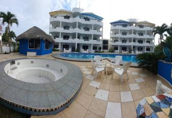 Departamento completo con piscina Tonsupa has Balcony rooms