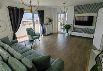 Luxury apartment Private parking self check-in51 has Balcony rooms