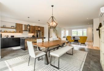 Le Memph (Aigle): 3 chambres spa partag   lac Memphr  magog allows 18 year olds to book a room