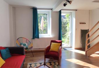 Le nid d Eug  nie has Balcony rooms