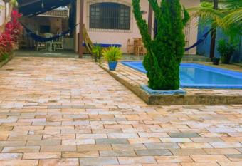 Lugar encantador e aconchegante, com piscina has Smoking/Balcony rooms