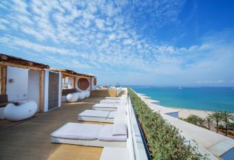 HM Tropical has Balcony rooms