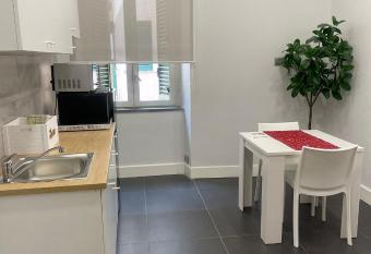 THE LITTLE KATIA S HOME allows 18 year olds to book a room