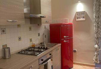 CASA SUL CORSO TRIESTE allows 18 year olds to book a room