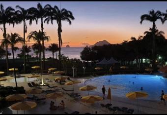 Studio Ti Paradise - Magnifique vue mer et diamant - Pierre et Vacances has Balcony rooms