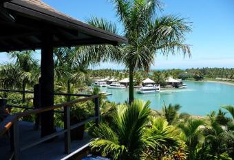 Spacious 4 bedroom villa w pool on Malololailai Is has Balcony rooms