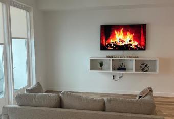 New Modern Luxury Loft Central LA has Balcony rooms