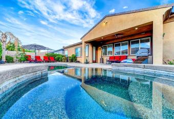 Cheerful 4 bedroom with pool has rooms with a private hot tub