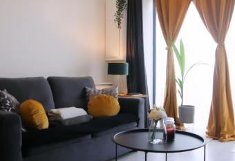 Joli studio dans le centre ville de Brest allows 18 year olds to book a room