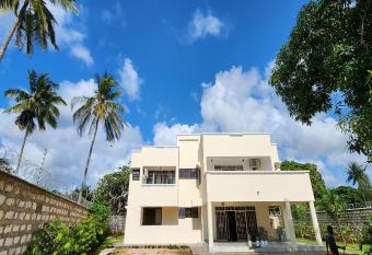 Salaam Home Diani has Balcony rooms