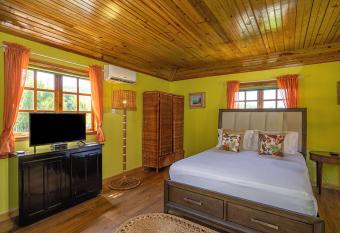 Hospitality Expert CLAUDIA HO - Pool Beach Chef allows 18 year olds to book a room