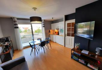 L art de l eau PLage ,Studio en r  sidence priv  e. has Balcony rooms