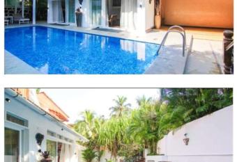 Kuala Lumpor Villa has Balcony rooms