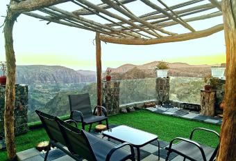 ROSES HOUSE OMAN 2 has Balcony rooms