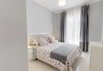 C  ntrico Coqueto junto Bodega Lustau has Balcony rooms