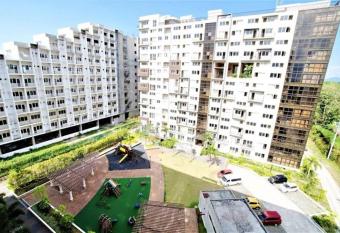 Monteluce Condominium has Balcony rooms