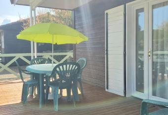 Camping Municipal L Espazo DURBAN CORBIERES allows 18 year olds to book a room